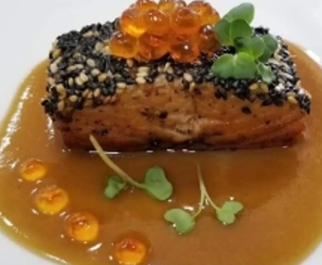 Plato de autor elaborado por estudiantes de la Escuela Gourmet Pucheu